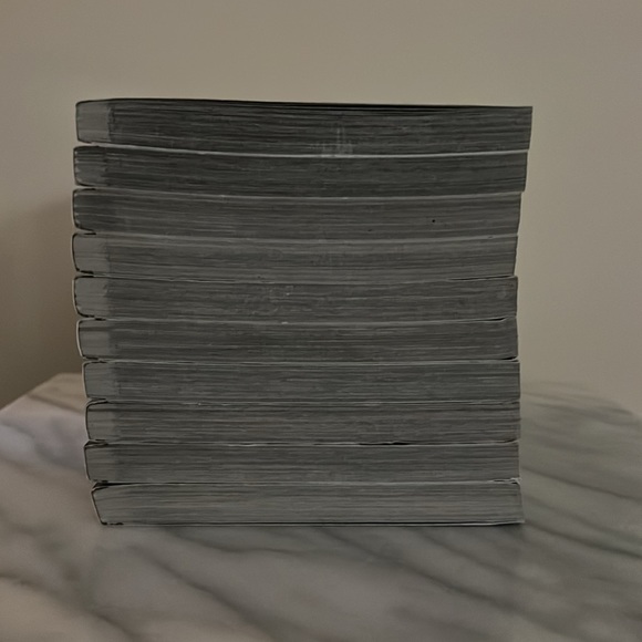 Made in Abyss by Akihito Tsukushi - Picture 2 of 4